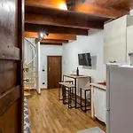 Zia Bi Apartament *