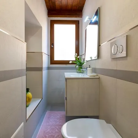 Zia Bi Apartment
