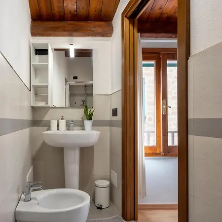 Zia Bi Apartment